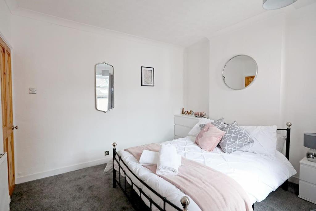 Convenient & Central 2-Bed House Норвіч Екстер'єр фото