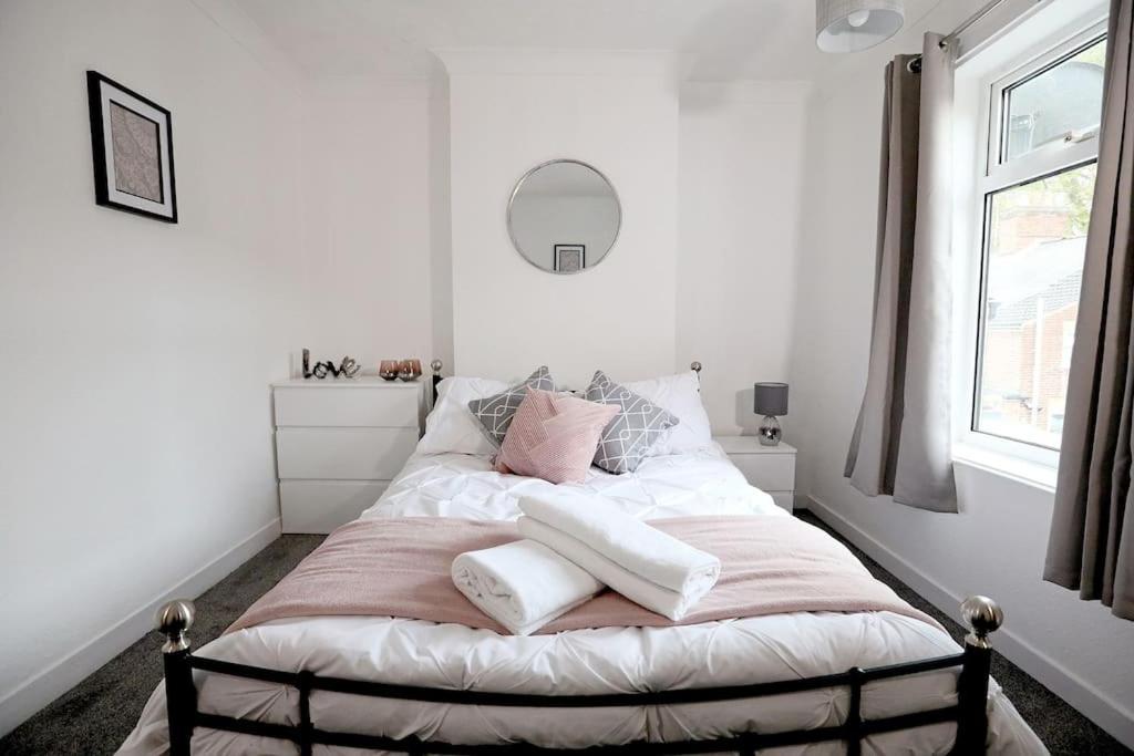 Convenient & Central 2-Bed House Норвіч Екстер'єр фото